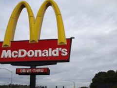 美国一家麦当劳遭黑人员工指控种族歧视