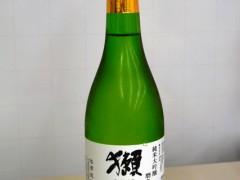 旭酒造因混入虫子将回收9312瓶日本酒“獭祭”